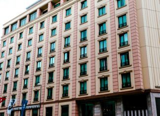 Şişli Ramada Otel: Konforlu ve Lüks Konaklamanın Sırları!